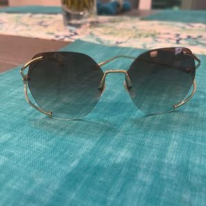 White and Gold Authentic Gucci sunglasses